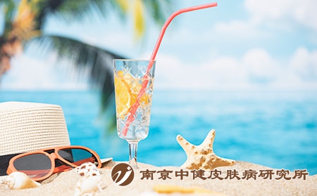 摄图网_501594425_夏日冰爽背景（企业商用）